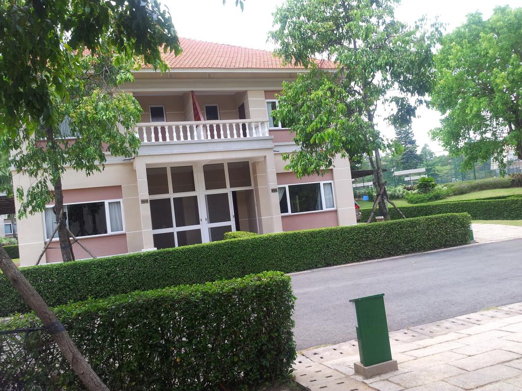 viet-nam-golf-lakeview-8