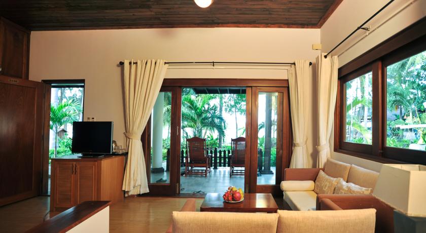 Diamond Bay Resort &amp