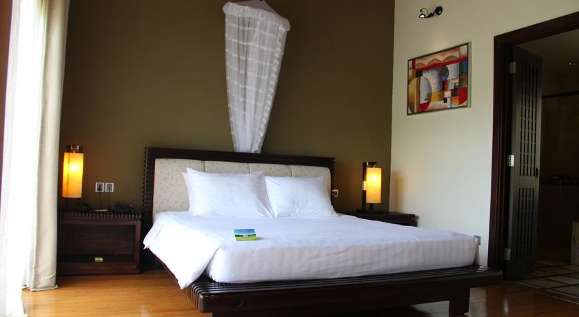 Diamond Bay Resort &amp