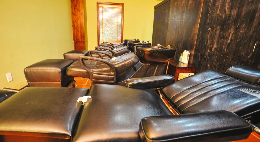 Diamond Bay Resort &amp