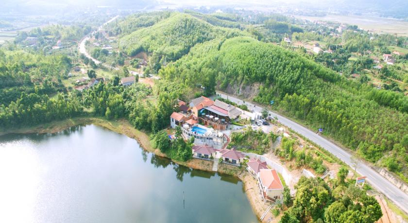 Phong Nha Lake House Resort