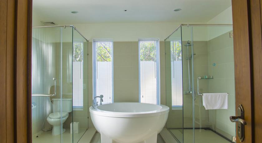 Alma Oasis Long Hai - phòng tắm sang trọng