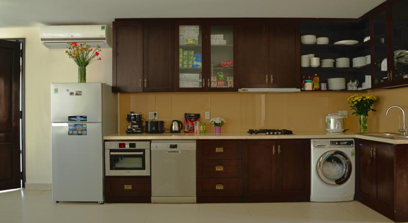 Cho thuê villa kosmos phòng bếp