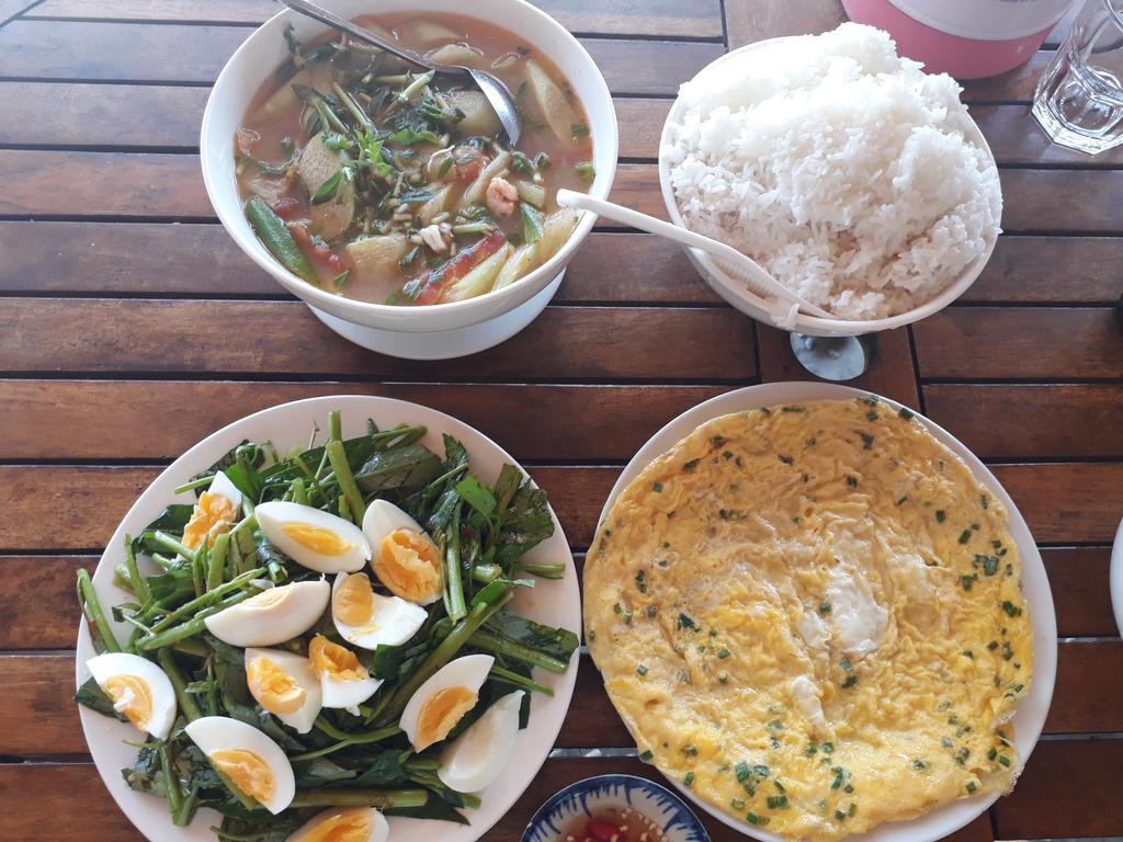 villa-dao-hoa-vang-cam-ranh