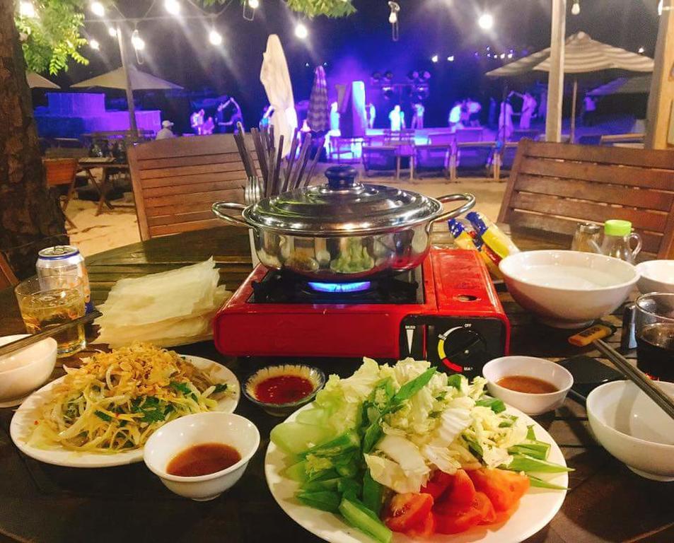 villa-dao-hoa-vang-cam-ranh