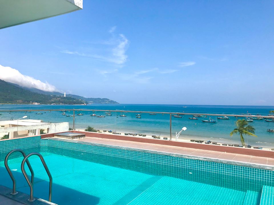 ho-boi-tren-cao-huong-bien