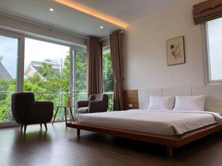 pink-house-hoa-lac-ha-noi