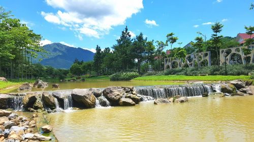 pink-house-hoa-lac-ha-noi