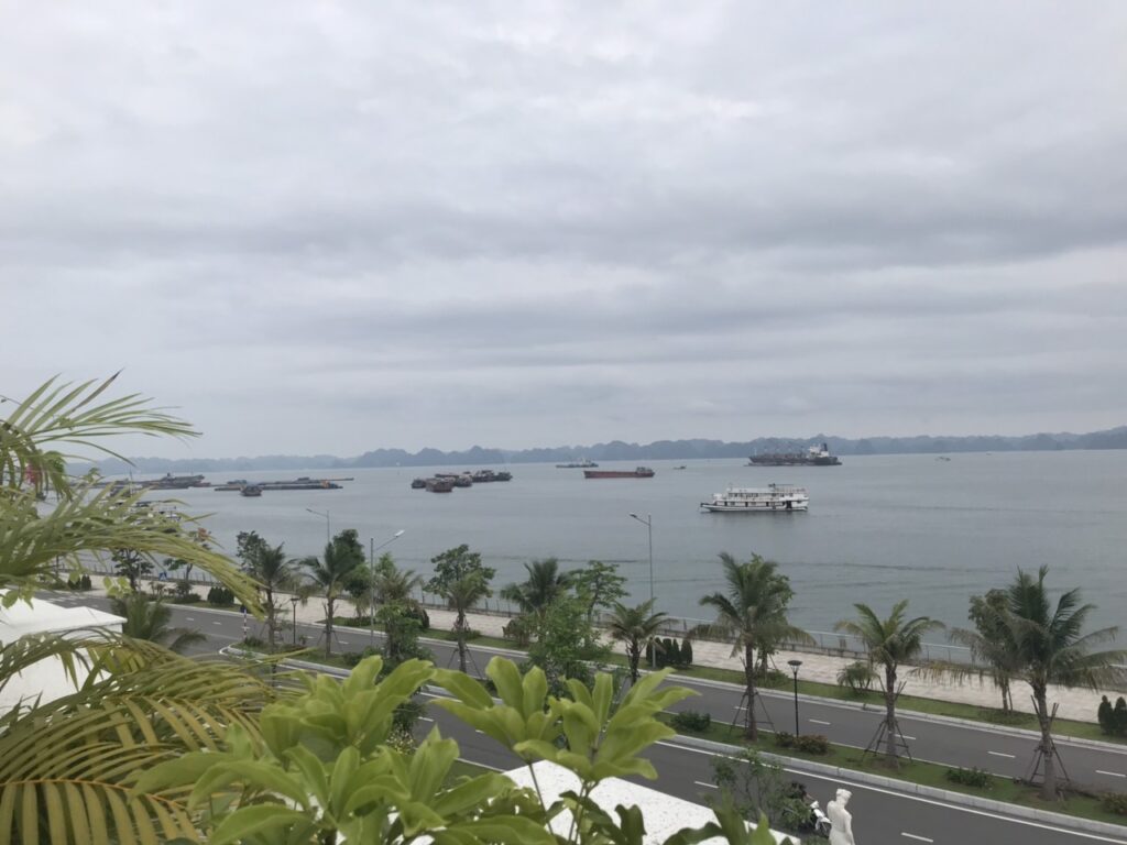 top-villa-homestay-dep-toa-lai-tai-vinhomes-ha-long-hon-gai-ben-doan-ha-long-3