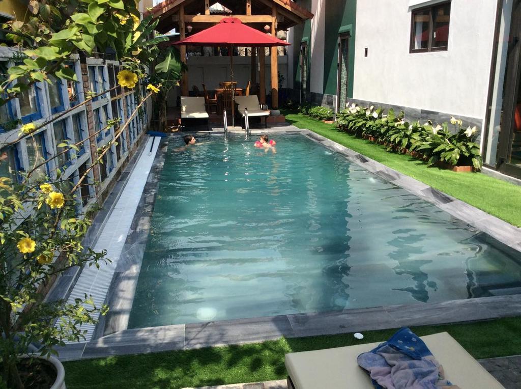 khong-gian-ho-boi-xanh-mat