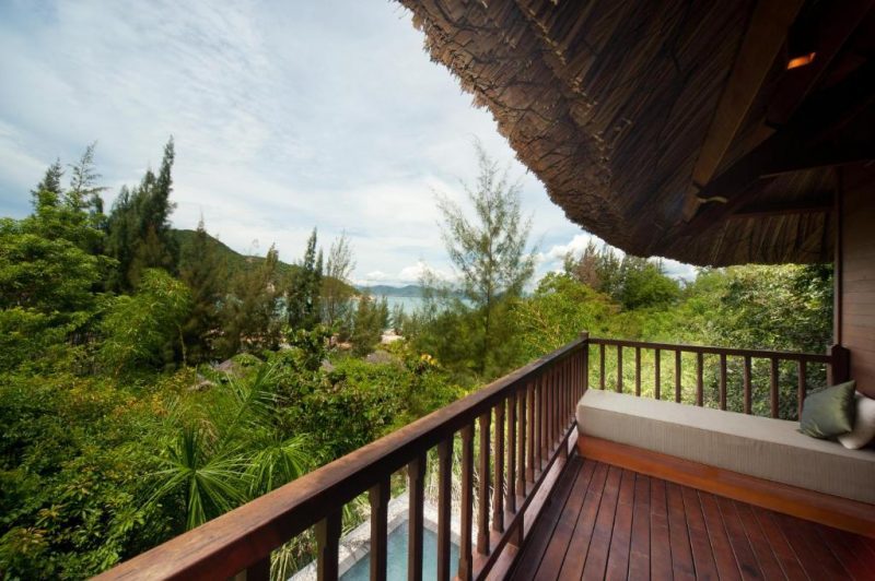 Biet-thu-Hill-Rock-Ninh-Van-Bay