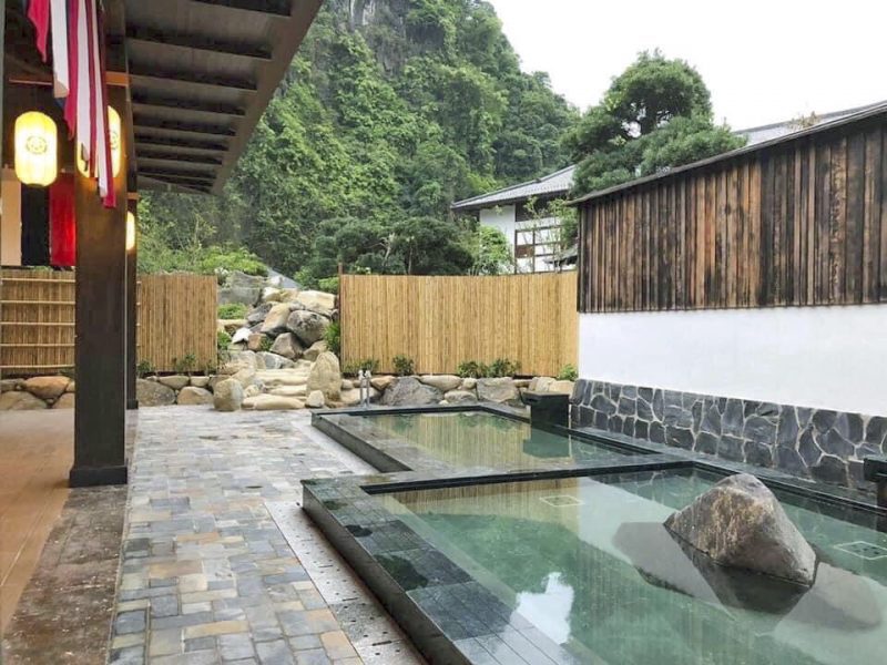 gia-ve-vao-yoko-onsen-quang-hanh-cam-pha-quang-ninh-2