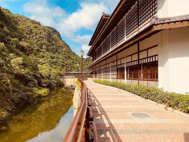 gia-ve-vao-yoko-onsen-quang-hanh-cam-pha-quang-ninh-5