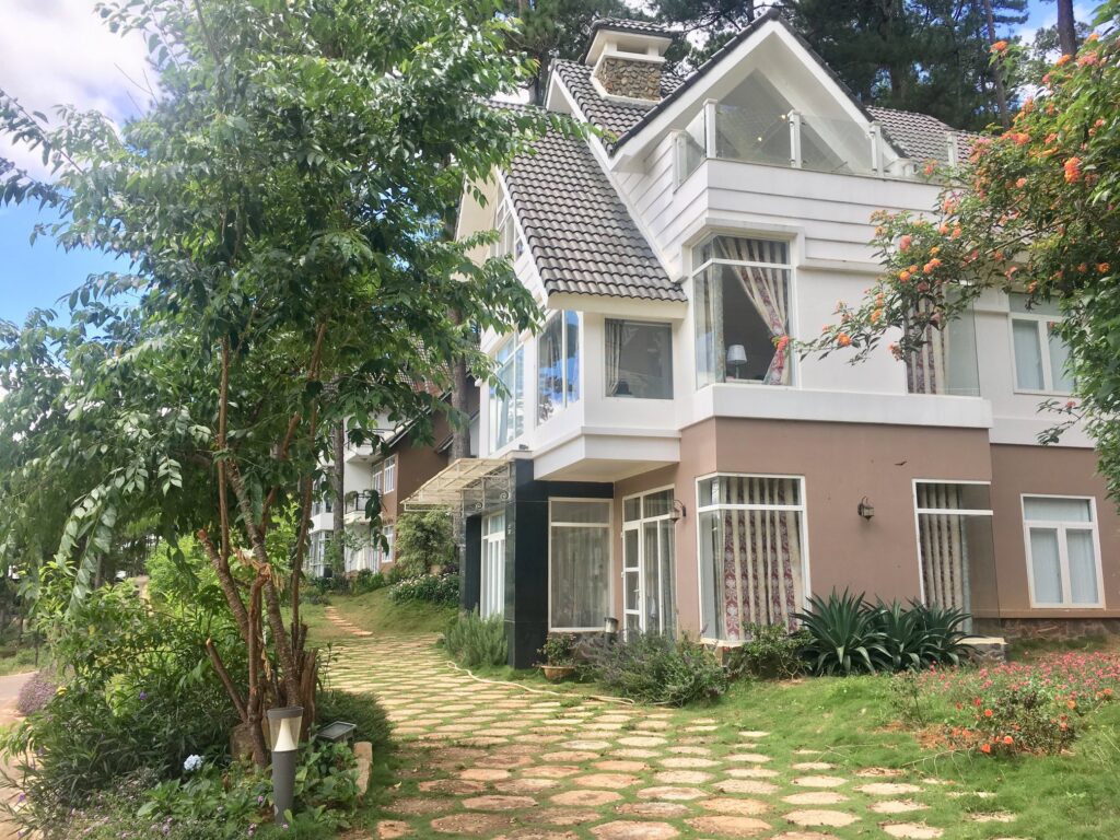 villa -luxury-ho-tuyen-lam