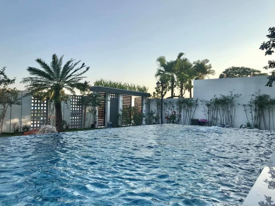 thue-villa-biet-thu-moi-gan-hanoi-co-be-boi-1