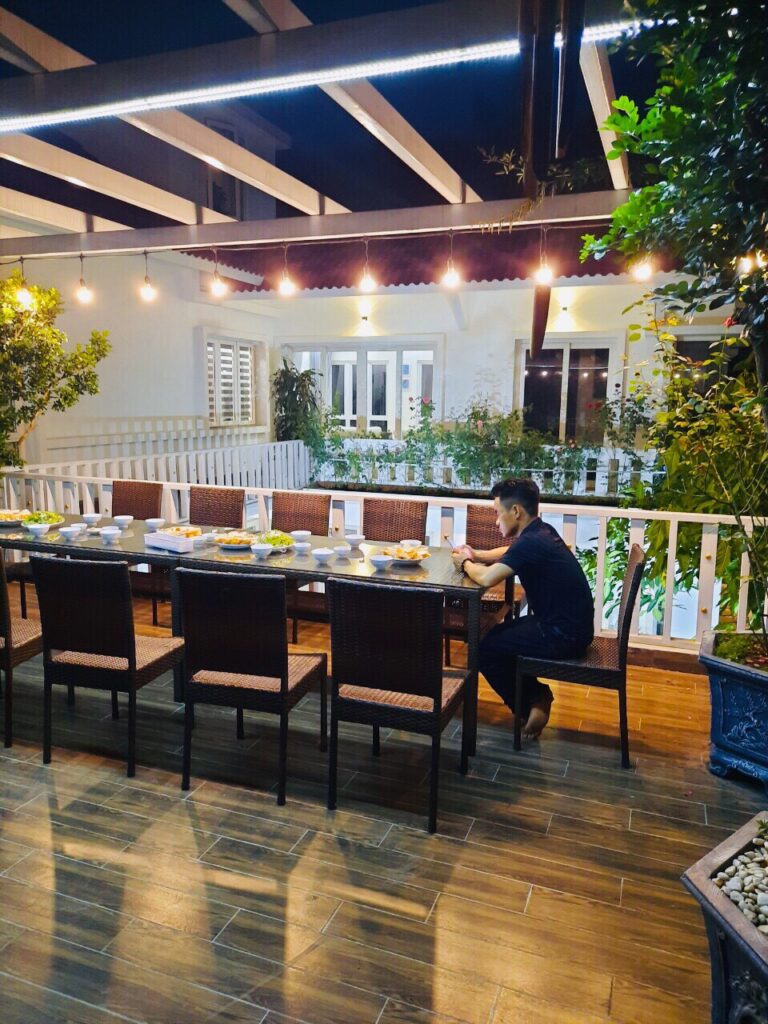 cho-thue-biet-thu-mai-villa-a8-10-thach-that-ha-ha-noi