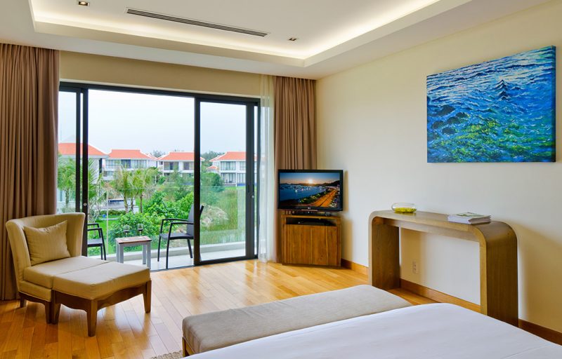 Biet-thu-2-ngu-co-ho-boi-the-ocean-villa-da-nang-2