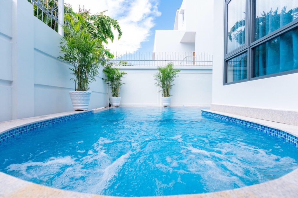 villa-long-cung-to-nhom