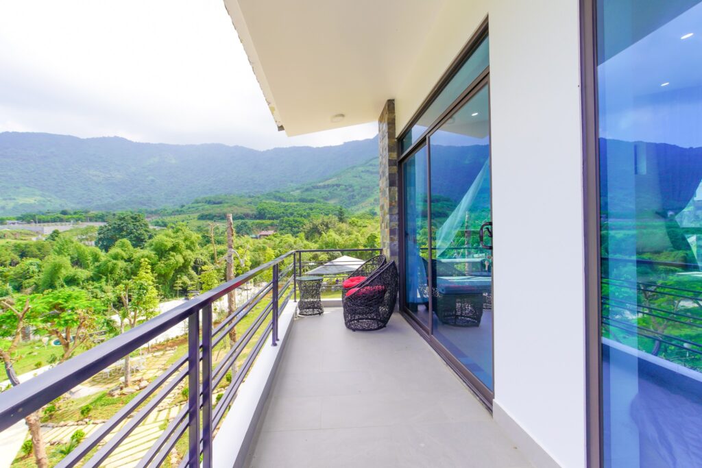 ManHilla-villa-Thach-That-gia-bao-nhieu