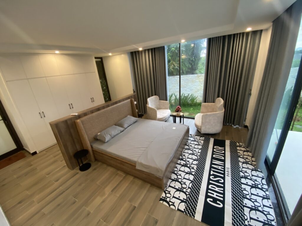 biet-thu-villa-cho-thue-gan-ha-noi-co-be-boi-rieng-2