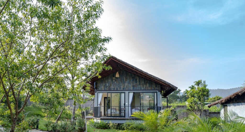 bungalow-ba-vi-moongate-garden-ms-taha-villas-ba-vi