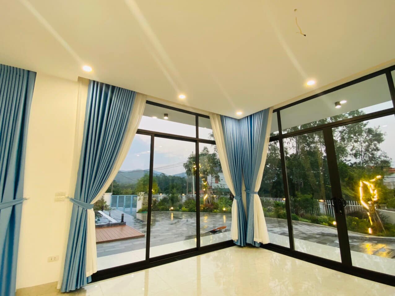 buckingham-palace-villa-5-phong-ngu-be-boi-rieng-tai-soc-son-moi-khai-truong