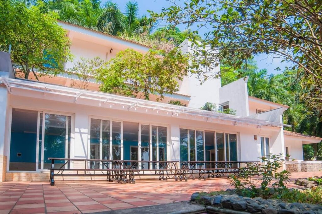 hilltop-thach-that-villa-4-phong-ngu