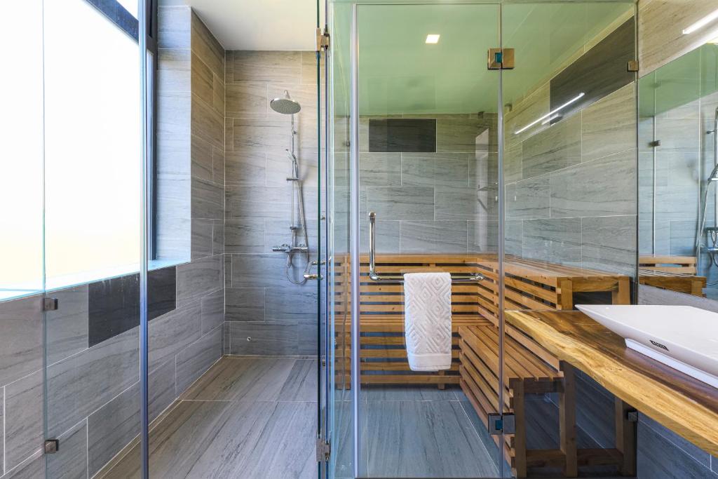 villa-da-lat-5-phong-ngu-moi-view-dep-hien-dai-3