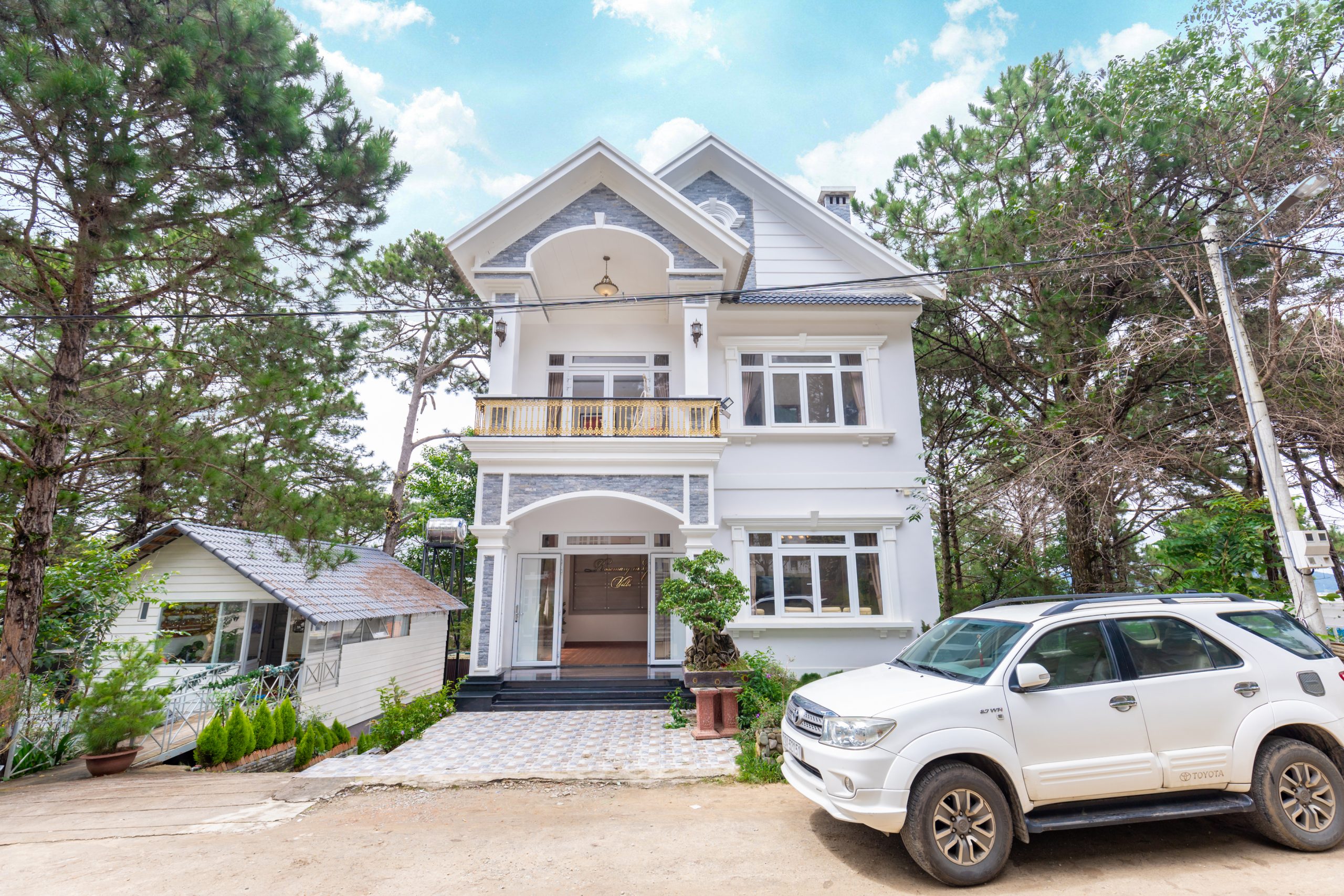 biet-thu-villa-da-lat-khu-nghi-duong-nam-ho-6-phong-ngu-10