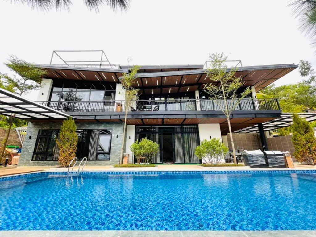 eagle-villa-soc-son-co-phong-hop-be-boi-rieng-bbq-san-vuon-rong-1