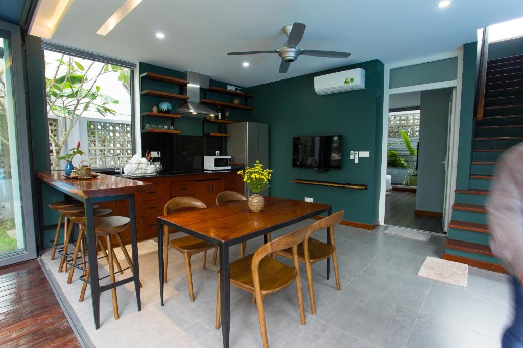 villa-7-phong-ngu-gan-bien-an-bang-hoi-an-3