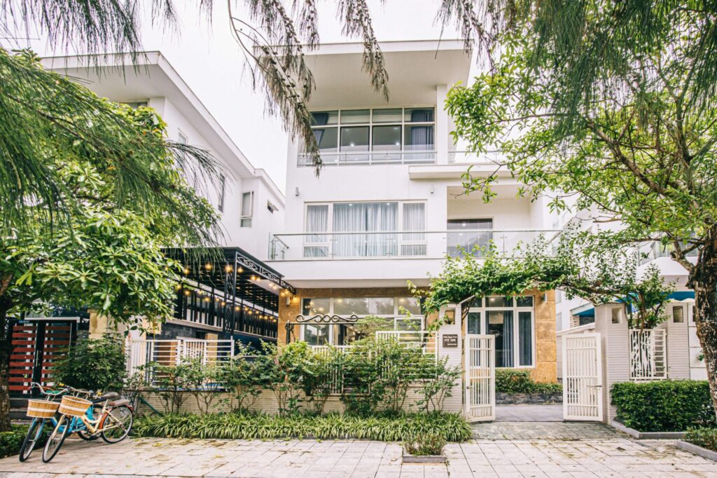 villa-flc-sam-son-7-phong-ngu-co-be-boi-cach-bien-100m1