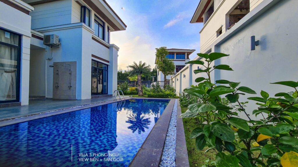 review-villa-flc-ha-long-5-phong-ngu-villa-nghi-duong-giua-long-ha-long-co-ho-boi-rieng-1