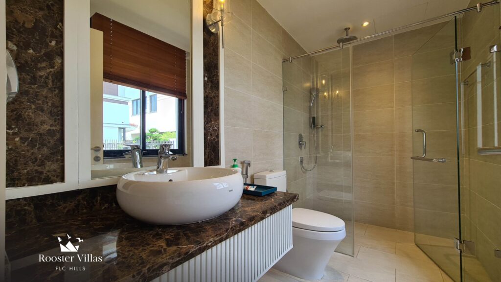 biet-thu-flc-ha-long-4-phong-ngu-moi-dep-co-ho-boi-rieng-cham-tay-den-ki-nghi-tuyet-voi-8