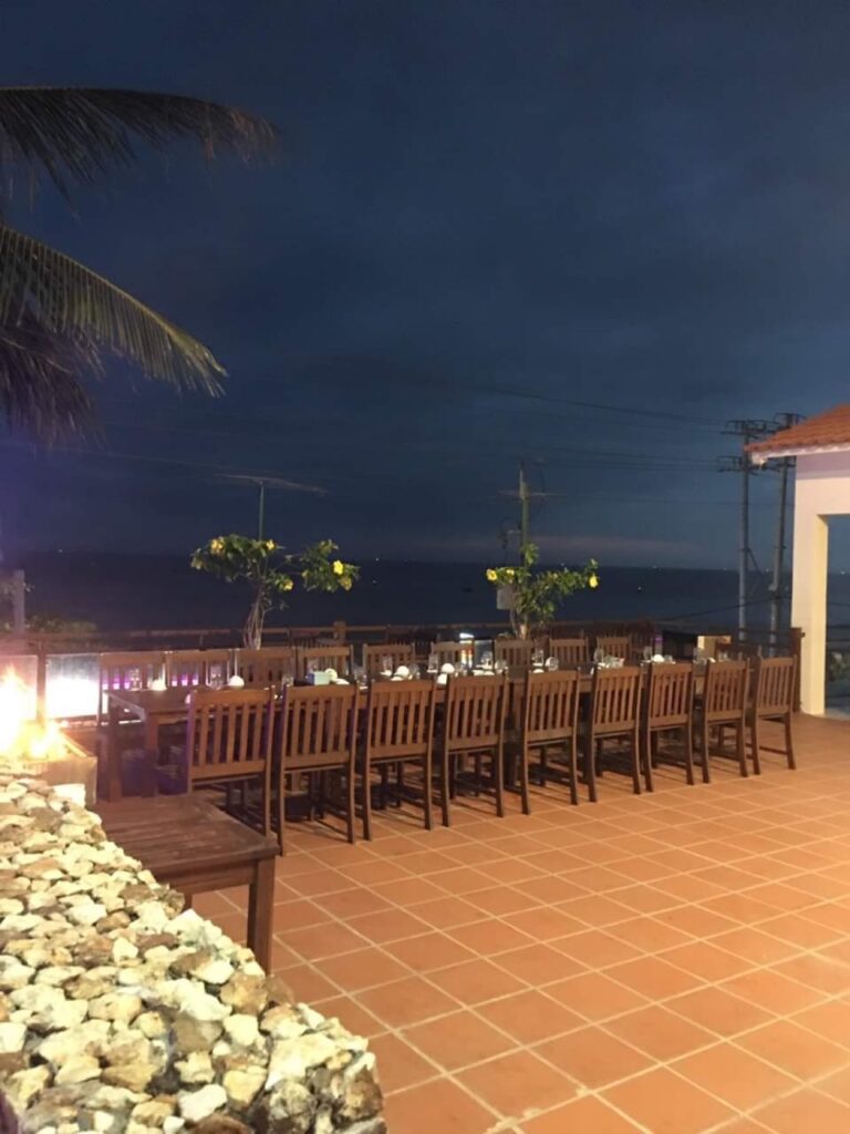 villa-phan-thiet-17-phong-ngu-to-rong-dep-nhat-cho-thue-du-lich-nghi-duong-3